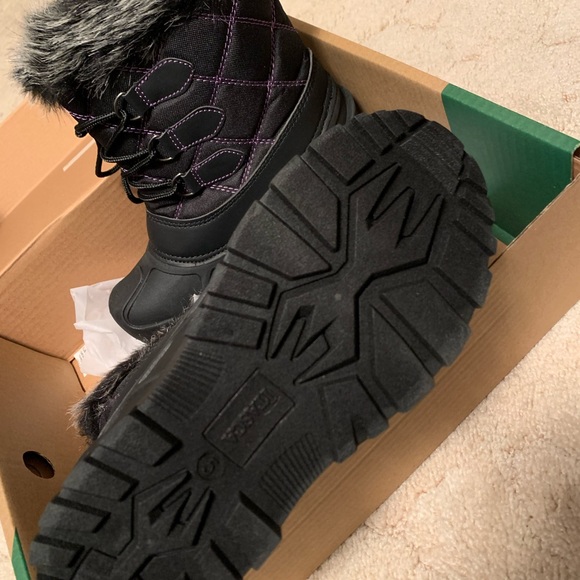 Ice Princess Boots - Picture 3 of 5